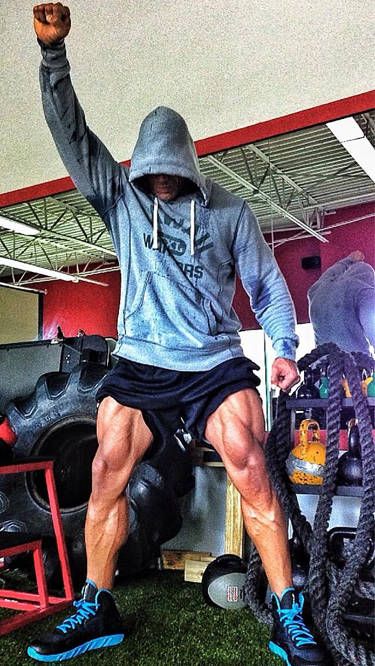 53a08faa65203_-_cos-1212-the-rock-muscle-thighs-de-mscn.jpg