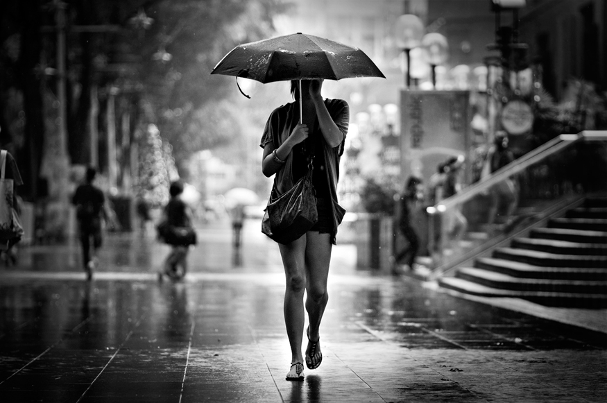 lady_with_umbrella_by_dannyst-d3c7sfh.jpg