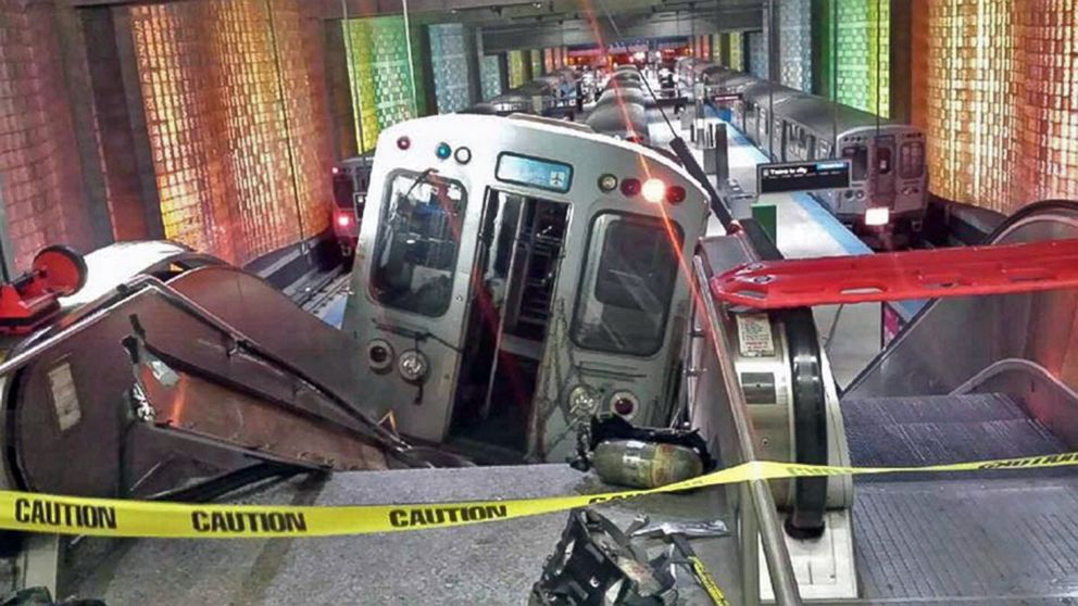 AP_train_crash_chicago1_ml_140324_16x9_992.jpg