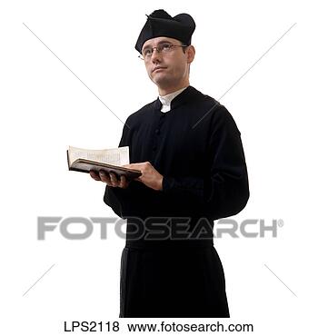 14-catholic-priest_~LPS2118.jpg