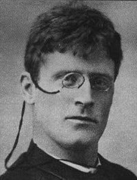 200px-Knut_Hamsun.jpeg