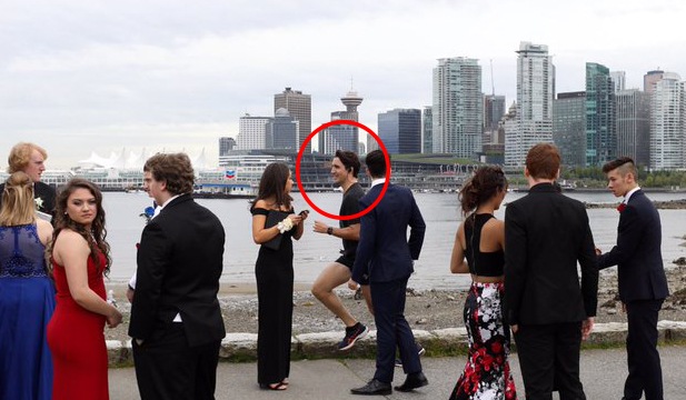 justin-trudeau-seawall.jpg