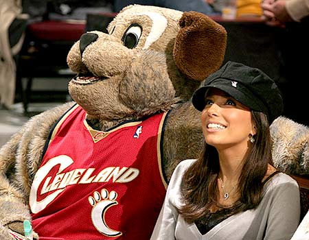 MoonDog_with_Eva_Longoria.jpg