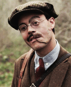 tumblr_mkfrxbsizS1r5b09io2_250.gif