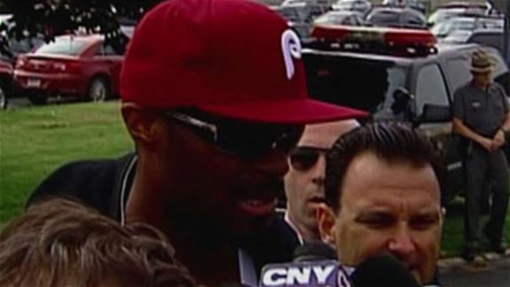 dm_110606_nfl_schaap_plaxico_new.jpg