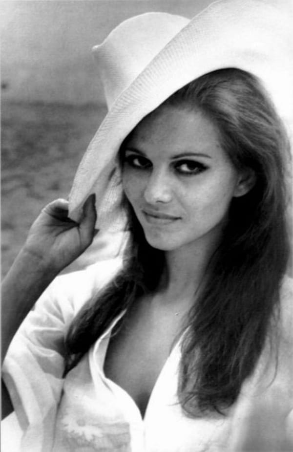 600full-claudia-cardinale.jpg