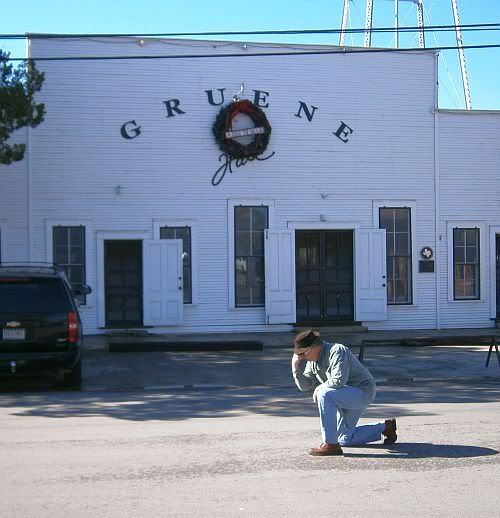 gruenehalltebow.jpg